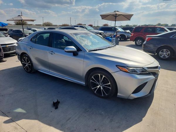 2018 TOYOTA CAMRY L/LE/SE/XLE — Passenger 3/4