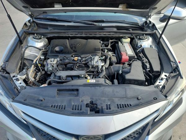 2018 TOYOTA CAMRY L/LE/SE/XLE — Engine bay