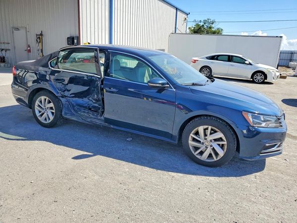 2018 VOLKSWAGEN PASSAT SE, SE w/ Technology — Passenger 3/4