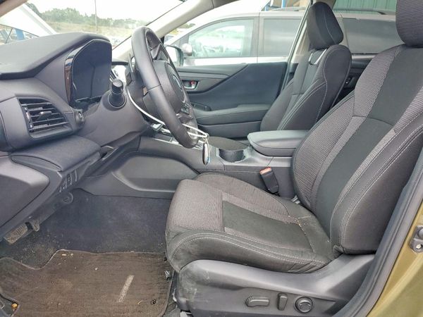 2025 SUBARU OUTBACK — DENT