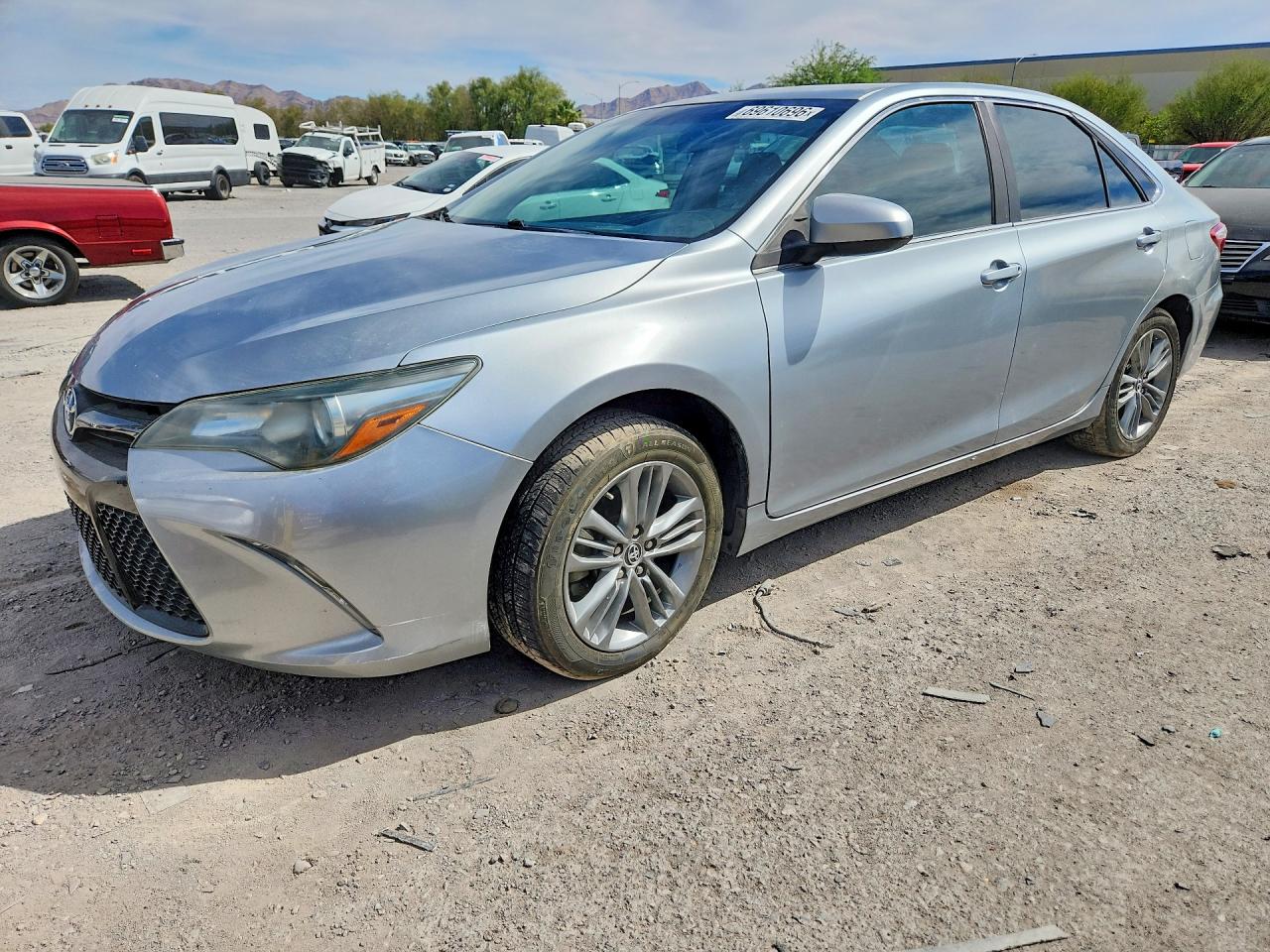 2015 TOYOTA CAMRY — Front 3/4