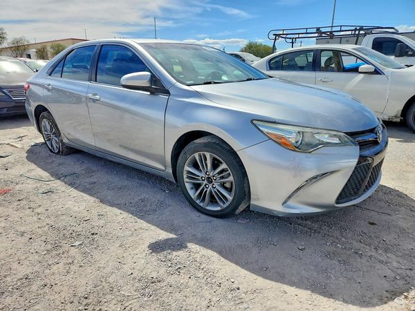2015 TOYOTA CAMRY — Passenger 3/4
