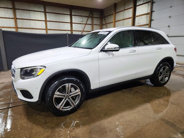 2017 MERCEDES-BENZ GLC GLC300 Base-4M — Front 3/4