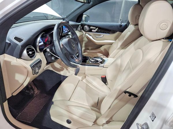 2017 MERCEDES-BENZ GLC GLC300 Base-4M — DENT