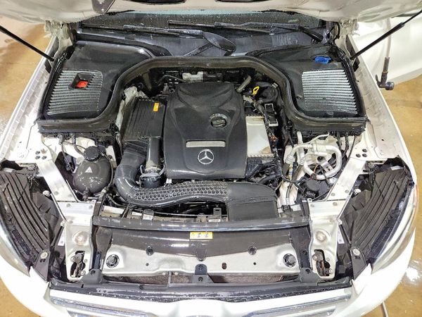 2017 MERCEDES-BENZ GLC GLC300 Base-4M — Engine bay