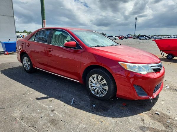 2012 TOYOTA CAMRY — Passenger 3/4