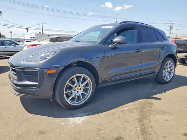 2024 PORSCHE MACAN — DSFA — Front 3/4