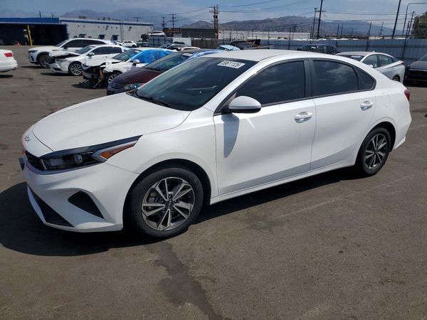 2024 KIA FORTE — Front 3/4