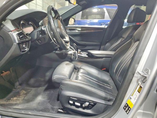 2018 BMW 530 xDrive — DENT