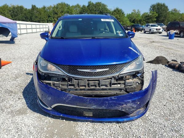 2019 CHRYSLER PACIFICA Touring L — DIRF