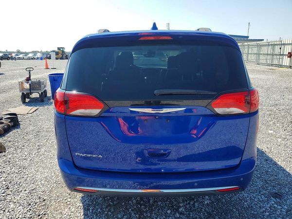 2019 CHRYSLER PACIFICA Touring L — DIRR