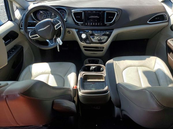 2019 CHRYSLER PACIFICA Touring L — CKPT