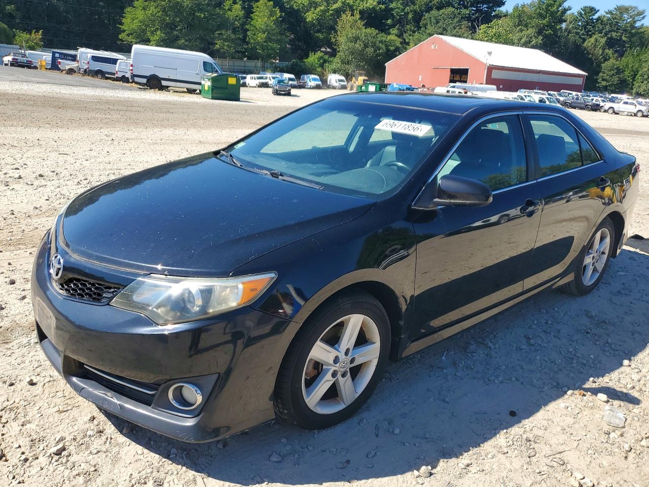 2012 TOYOTA CAMRY — Front 3/4
