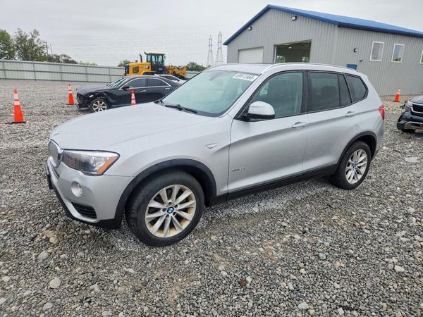 2015 BMW X3 xDrive28i — Front 3/4
