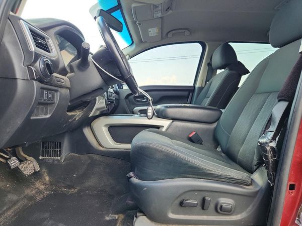 2018 NISSAN TITAN — DENT