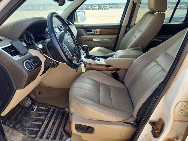 2012 LAND ROVER RANGEROVER HSE LUX — DENT