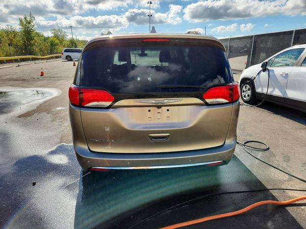 2018 CHRYSLER PACIFICA Touring L Plus — DIRR
