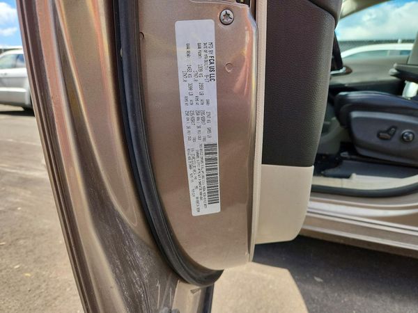 2018 CHRYSLER PACIFICA Touring L Plus — VINS