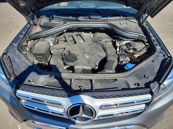 2017 MERCEDES-BENZ GLS GLS450-4M — Engine bay