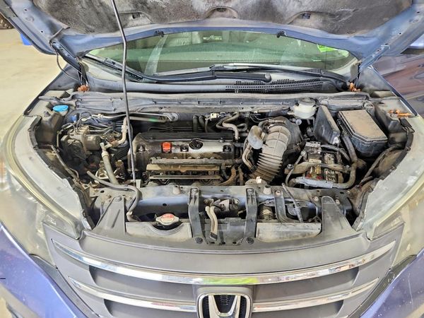 2013 HONDA CRV EX-L — Engine bay