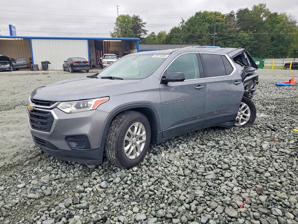 2021 CHEVROLET TRAVERSE LS — Front 3/4