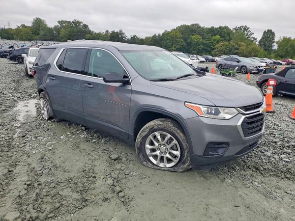 2021 CHEVROLET TRAVERSE LS — Passenger 3/4