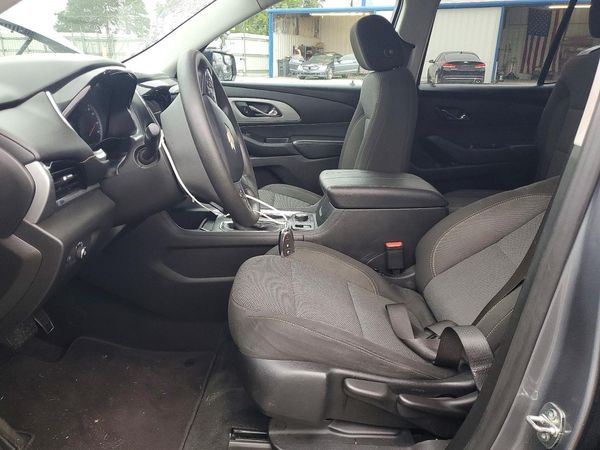2021 CHEVROLET TRAVERSE LS — DENT