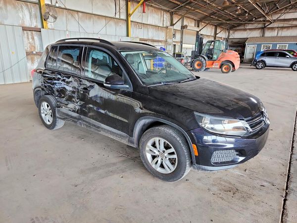 2017 VOLKSWAGEN TIGUAN S, Limited — Passenger 3/4