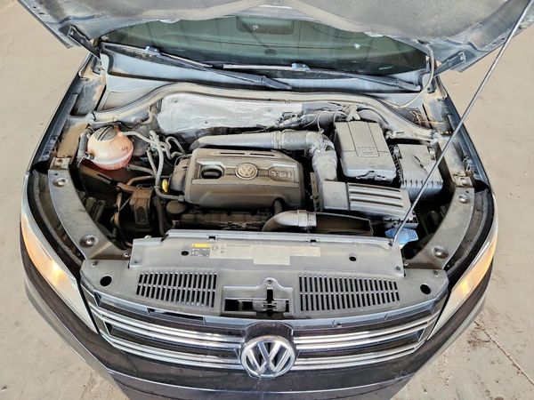 2017 VOLKSWAGEN TIGUAN S, Limited — Engine bay