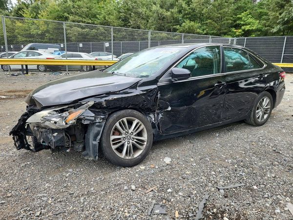 2016 TOYOTA CAMRY — DSFA — Front 3/4