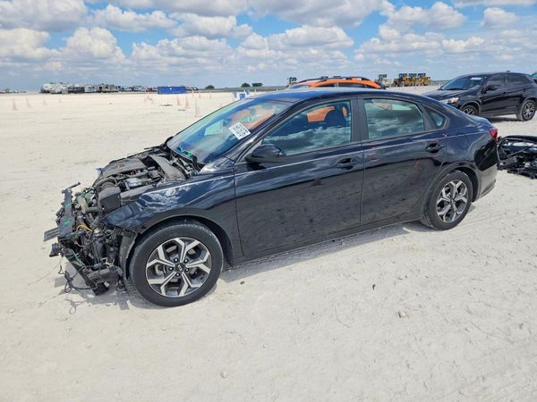 2021 KIA FORTE FE, LXS — Front 3/4