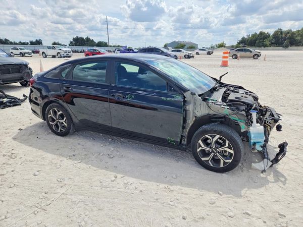 2021 KIA FORTE FE, LXS — Passenger 3/4