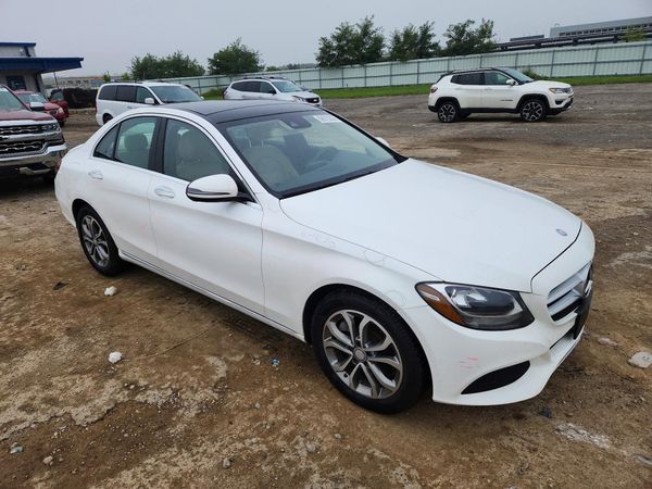 2016 MERCEDES-BENZ C — Passenger 3/4