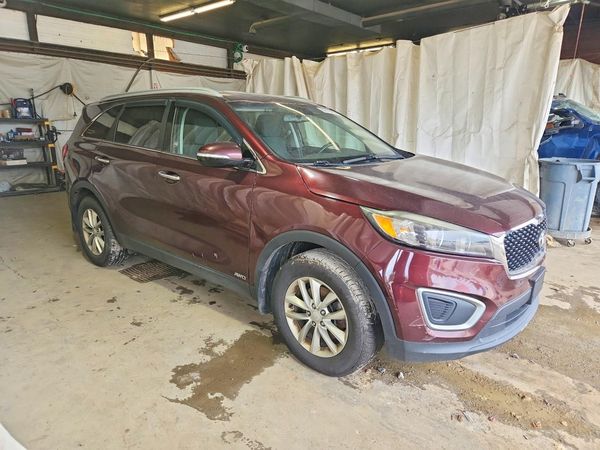 2016 KIA SORENTO L / LX — Passenger 3/4