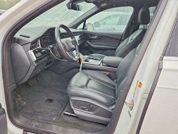 2021 AUDI Q7 quattro Premium — DENT