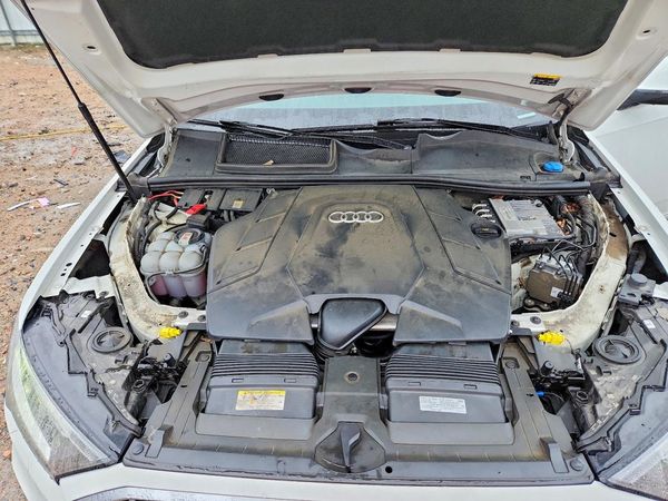 2021 AUDI Q7 quattro Premium — Engine bay