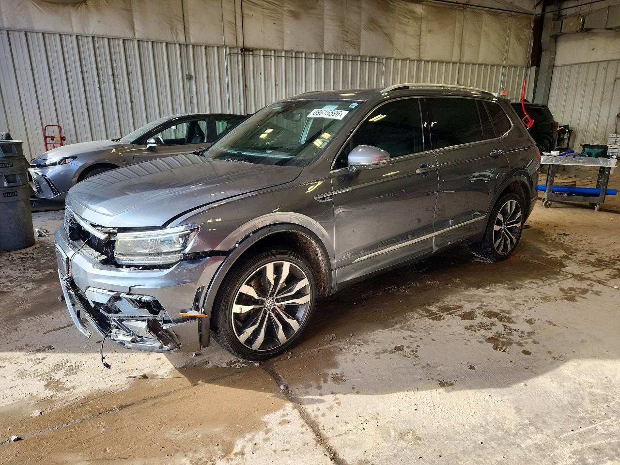 2020 VOLKSWAGEN TIGUAN — Front 3/4