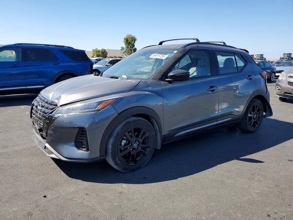2024 NISSAN KICKS SR — Front 3/4