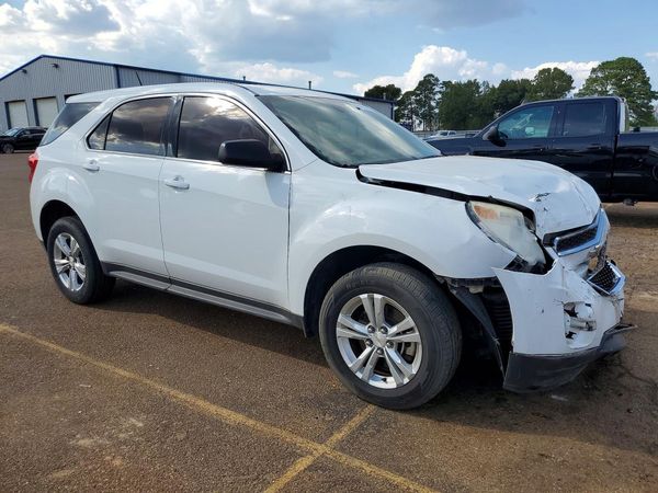 2015 CHEVROLET EQUINOX LS — Passenger 3/4