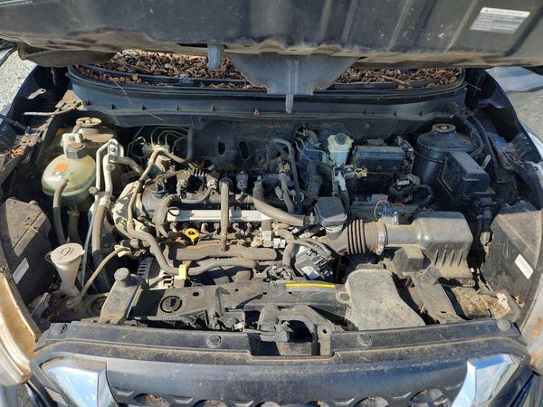 2019 NISSAN KICKS — Engine bay