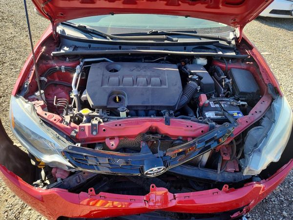 2014 TOYOTA COROLLA — Engine bay