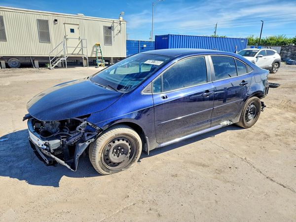 2021 TOYOTA COROLLA LE — Front 3/4