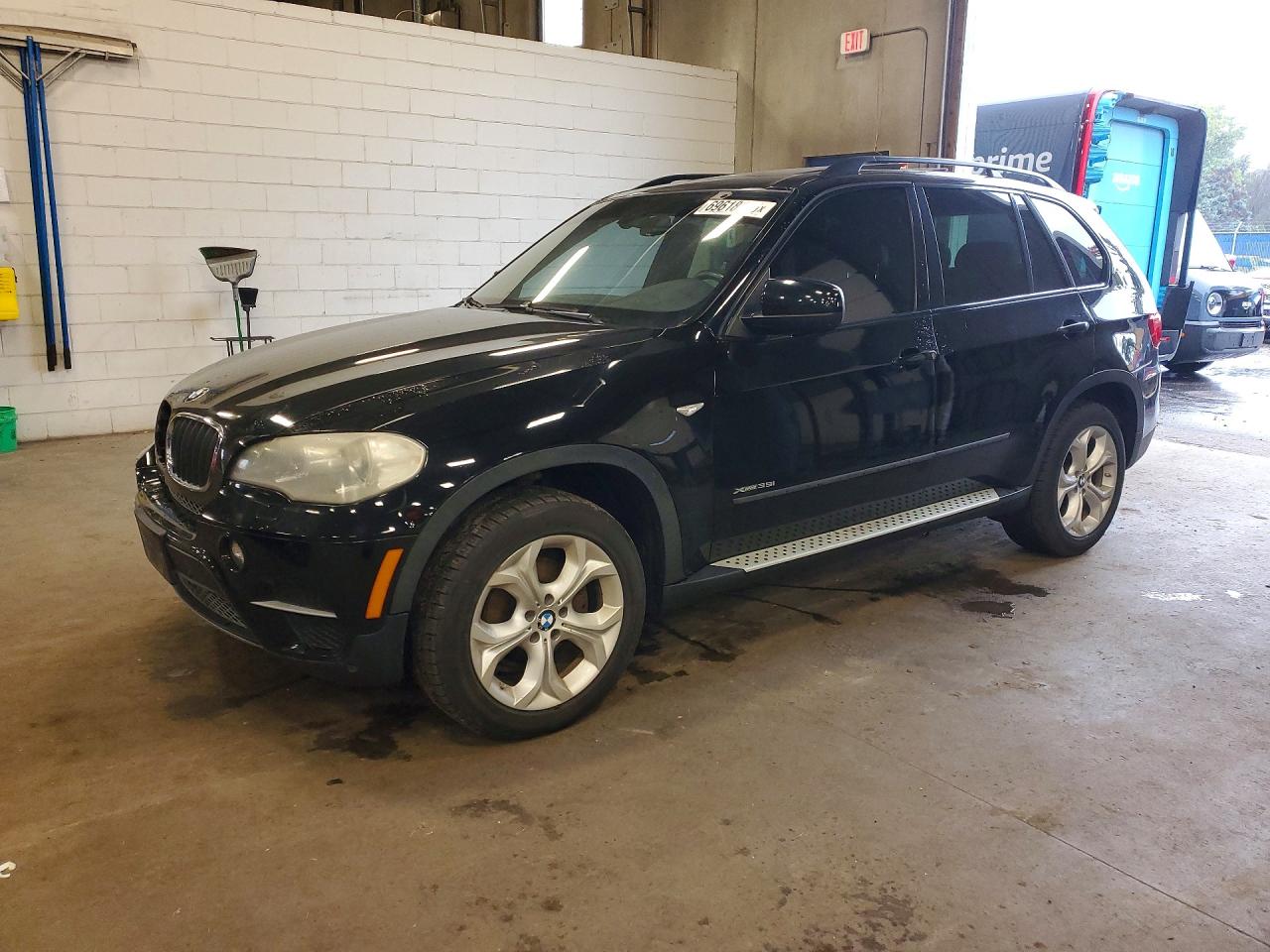 2012 BMW X5 xDrive35i — Front 3/4