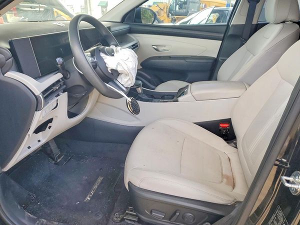2026 HYUNDAI TUCSON SEL, SEL Plus — DENT
