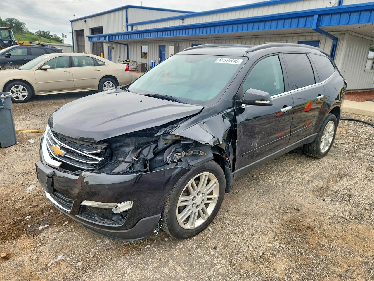 2014 CHEVROLET TRAVERSE 1LT — Front 3/4