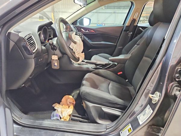 2016 MAZDA 3 SV/Base — DENT