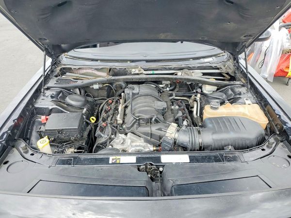 2015 DODGE CHALLENGER SCAT Pack — Engine bay