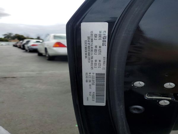 2015 DODGE CHALLENGER SCAT Pack — VINS