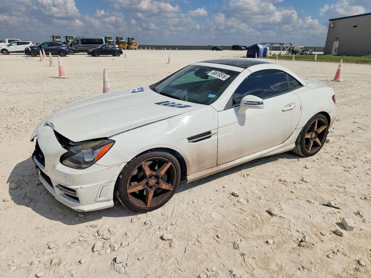 2015 MERCEDES-BENZ SLK SLK250 — Front 3/4