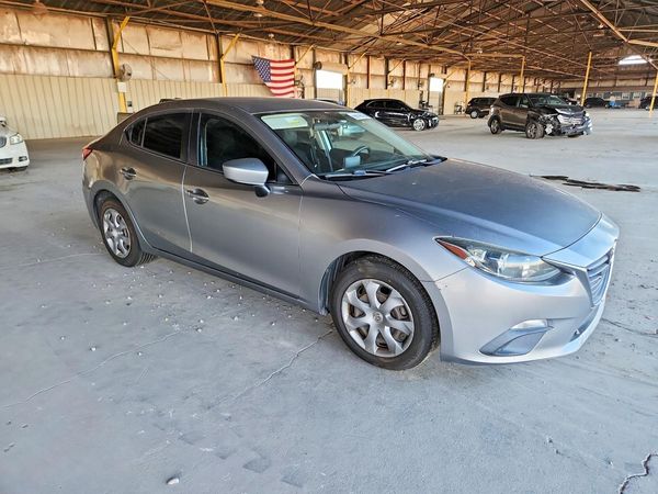 2015 MAZDA 3 Sport/GX — Passenger 3/4